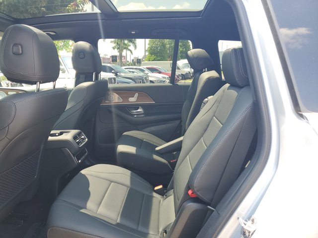 Vehicle image 12 of 39