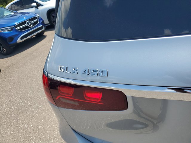 Vehicle image 6 of 39