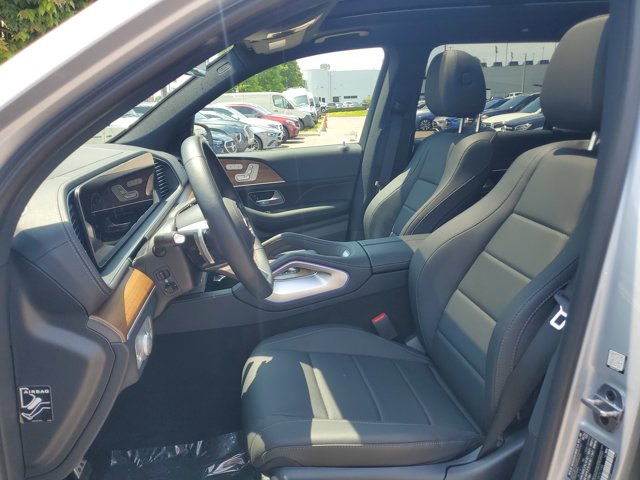 Vehicle image 25 of 39