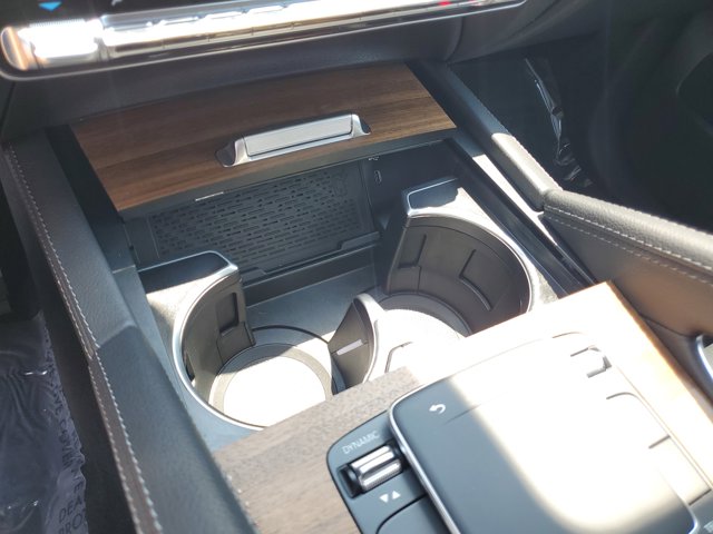 Vehicle image 32 of 39