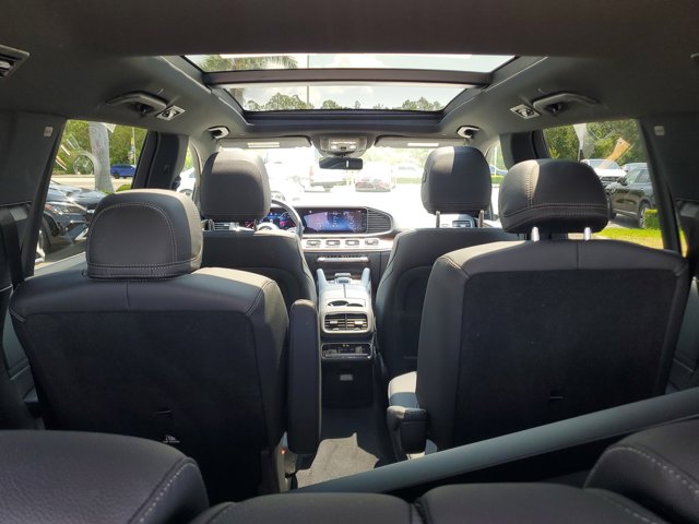 Vehicle image 9 of 39