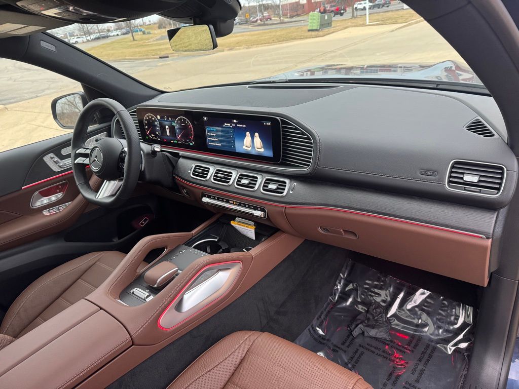 Vehicle image 23 of 39
