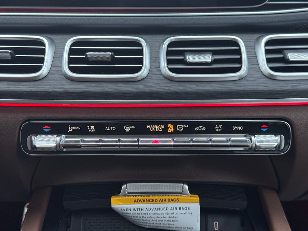 Vehicle image 29 of 39
