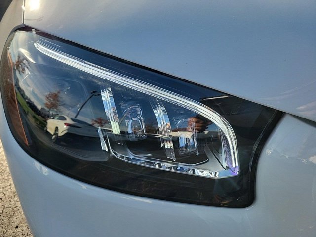 Vehicle image 39 of 43