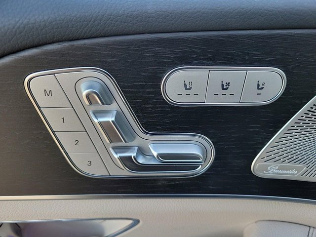Vehicle image 23 of 43