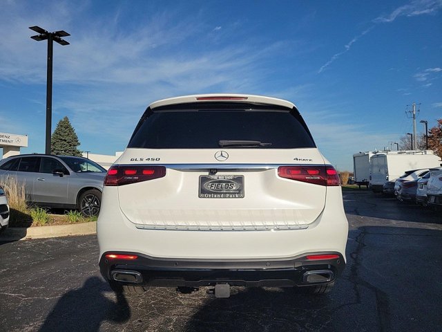 Vehicle image 6 of 43