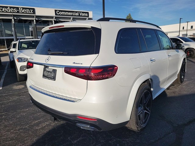 Vehicle image 5 of 43