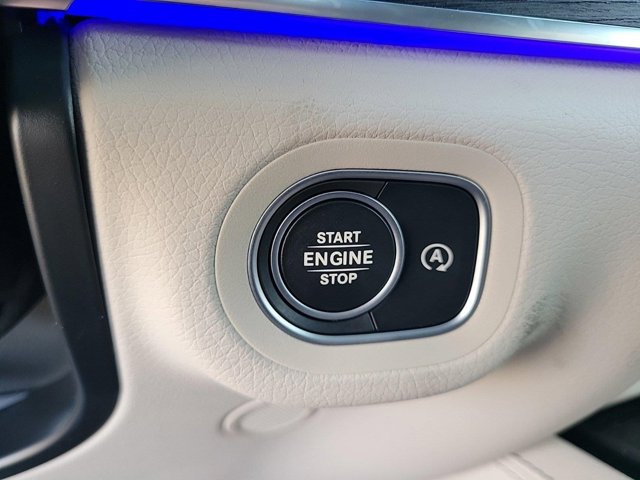 Vehicle image 41 of 43