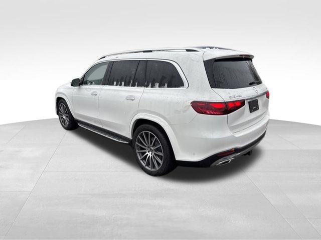 Vehicle image 4 of 32