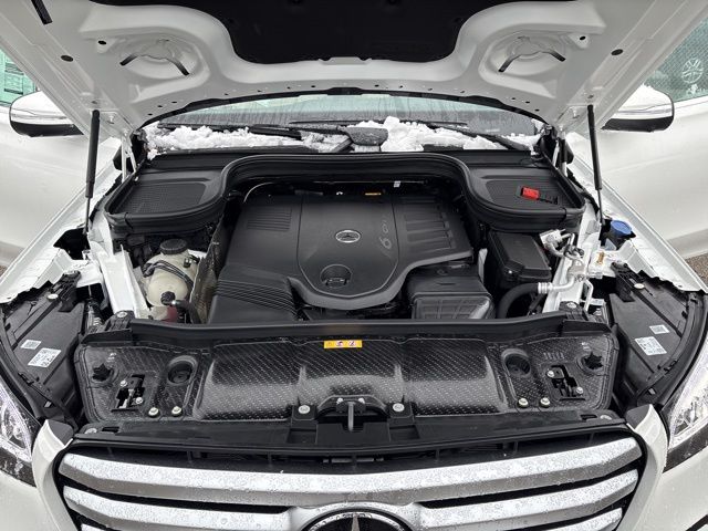 Vehicle image 31 of 32