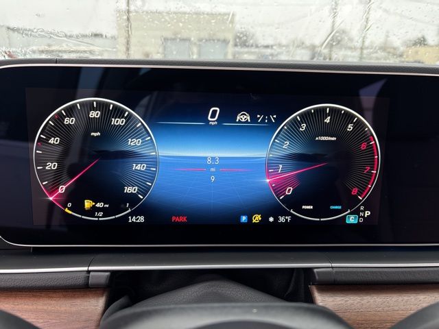 Vehicle image 19 of 32