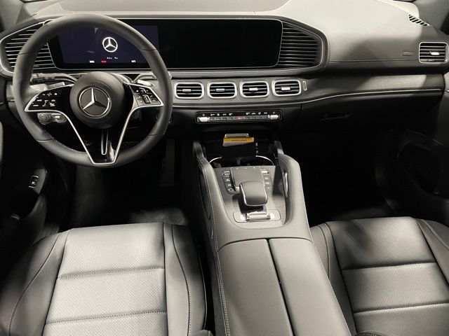 Vehicle image 17 of 21