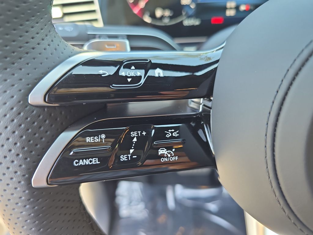 Vehicle image 18 of 39