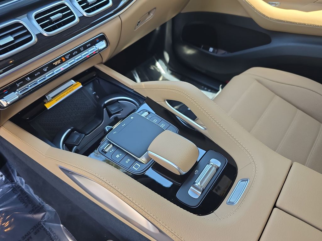 Vehicle image 26 of 39