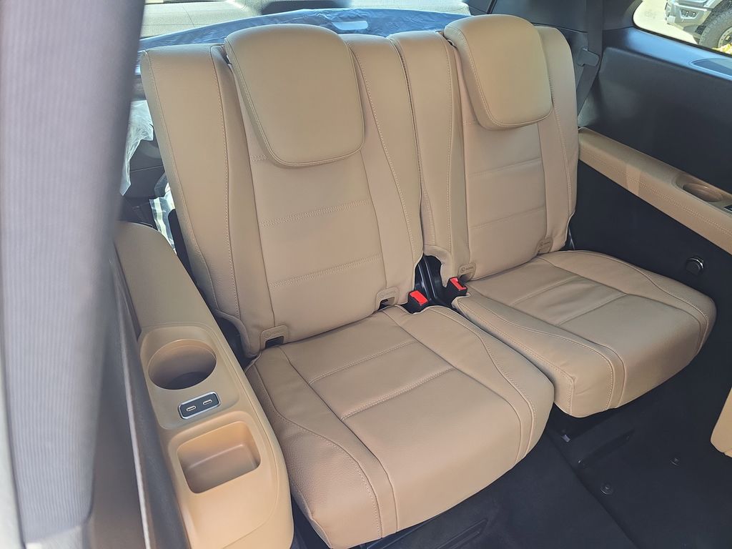 Vehicle image 12 of 39