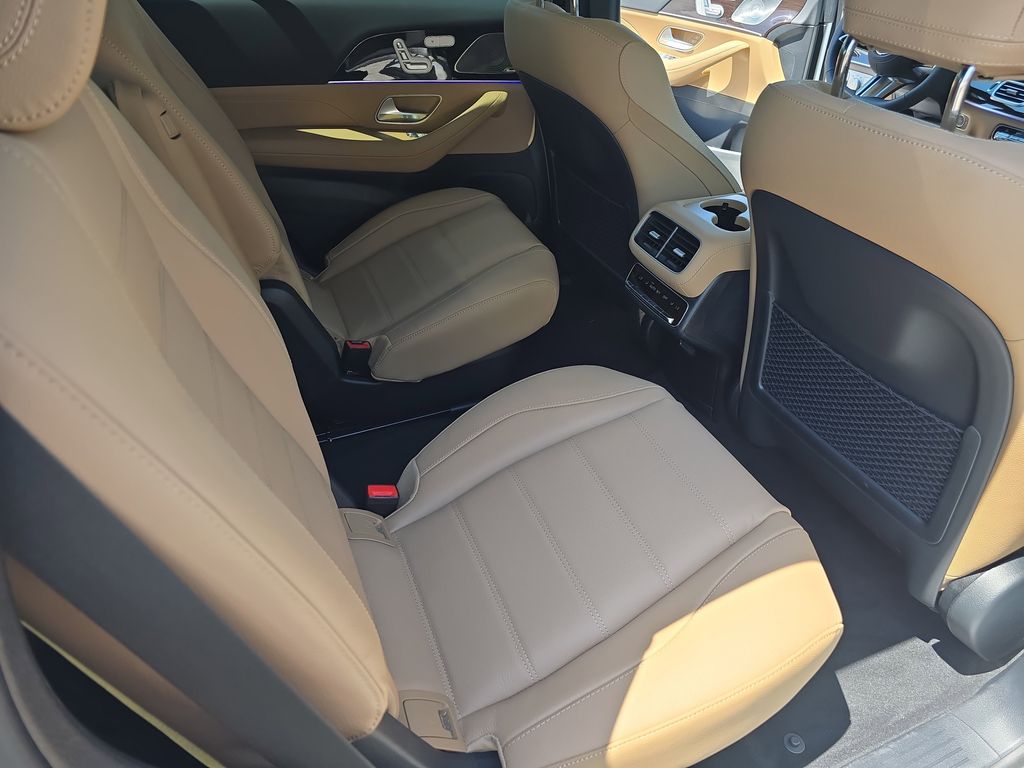 Vehicle image 11 of 39