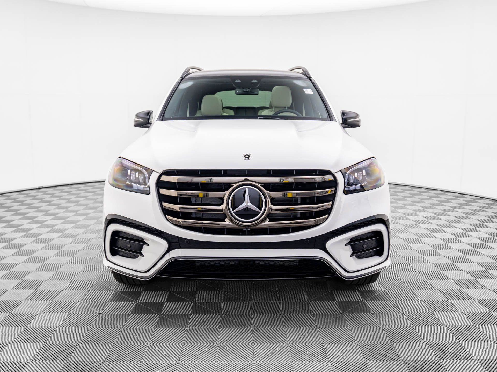 Vehicle image 2 of 41