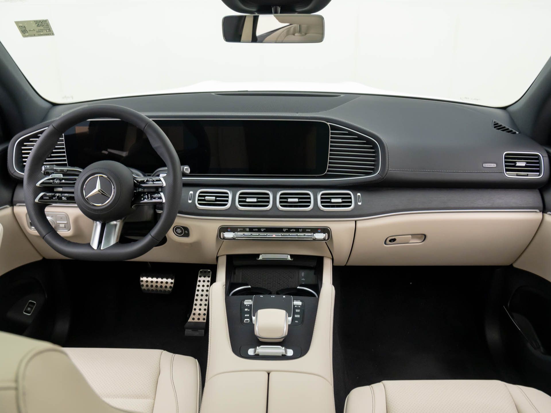 Vehicle image 11 of 41