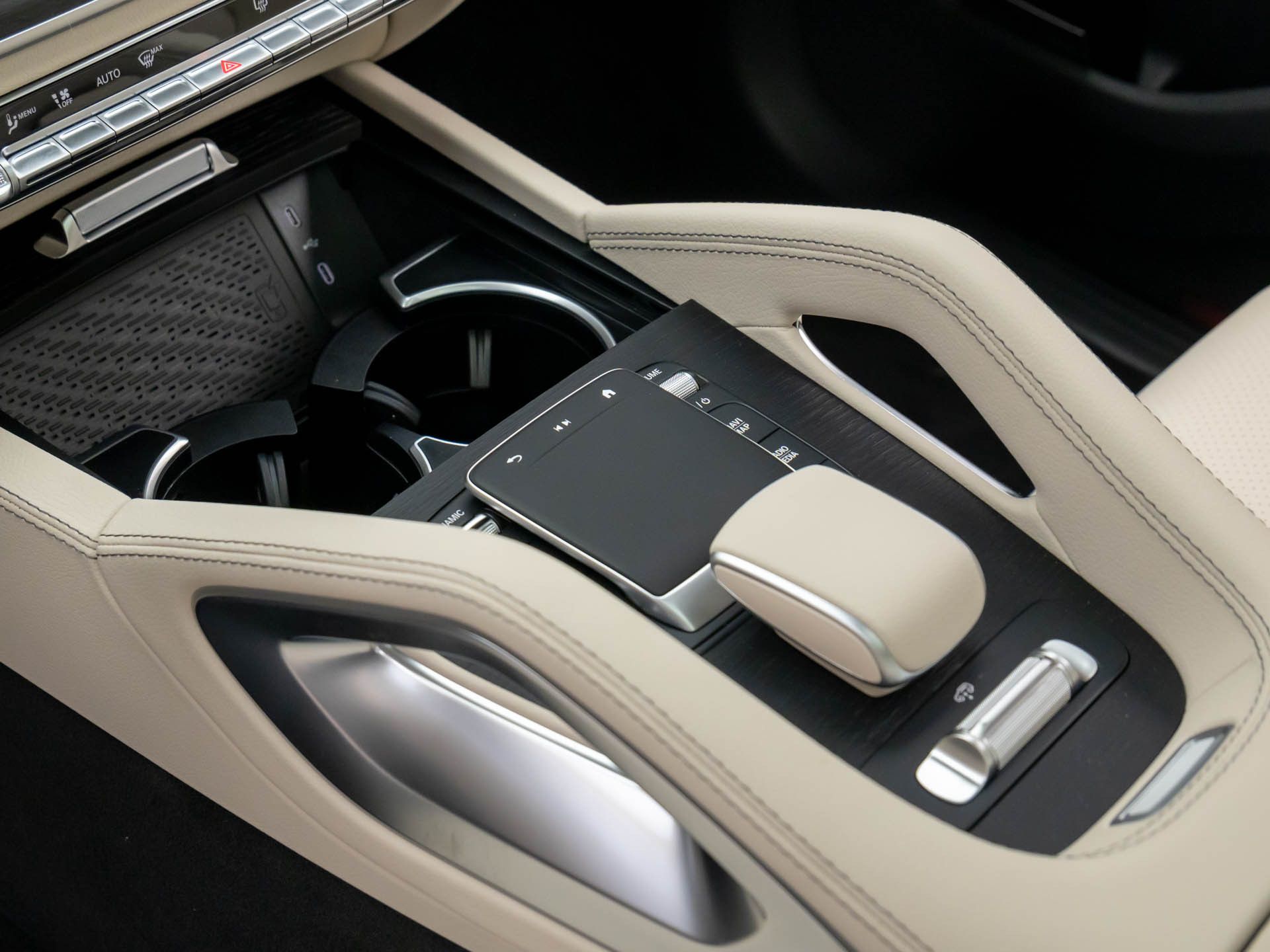 Vehicle image 13 of 41
