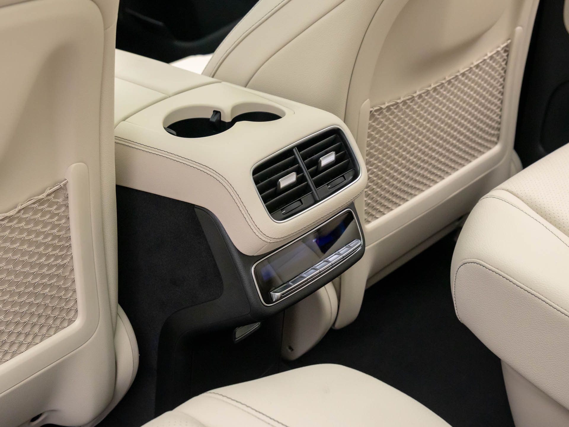Vehicle image 22 of 41
