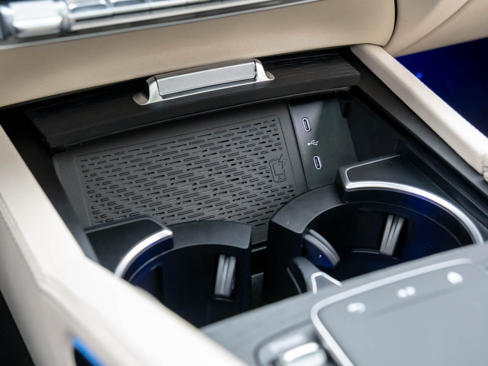 Vehicle image 31 of 41