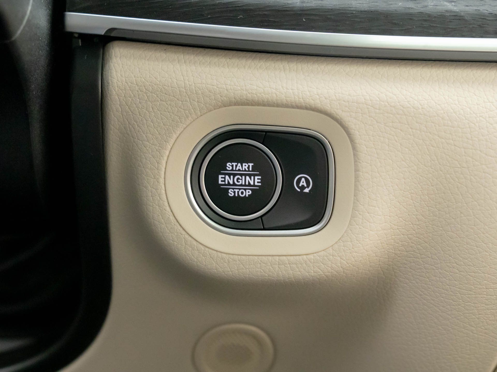 Vehicle image 24 of 41