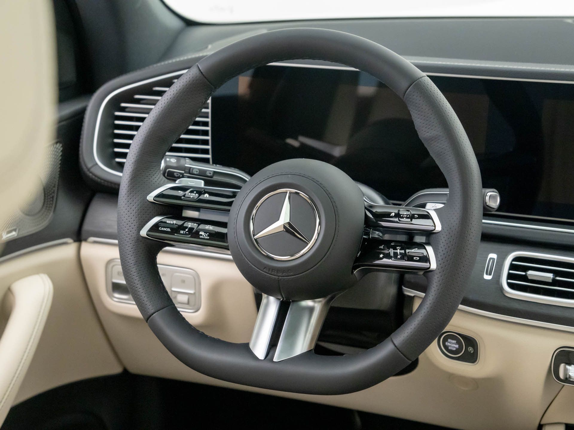 Vehicle image 12 of 41