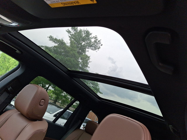 Vehicle image 14 of 23