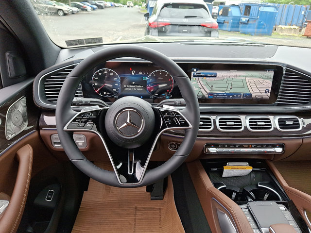 Vehicle image 11 of 23