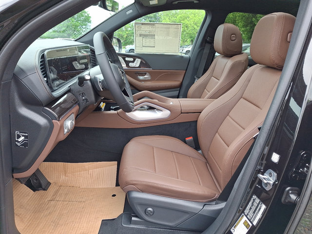 Vehicle image 13 of 23
