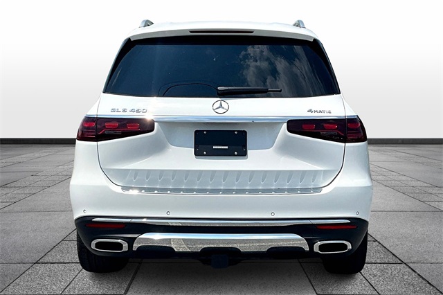Vehicle image 4 of 17