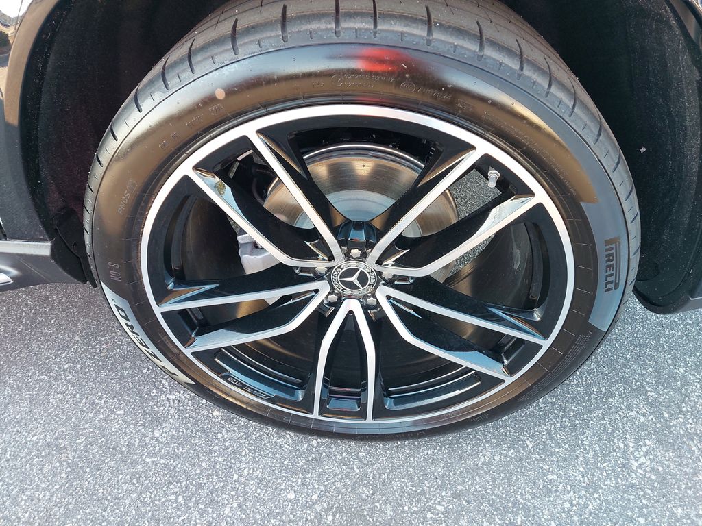 Vehicle image 37 of 40
