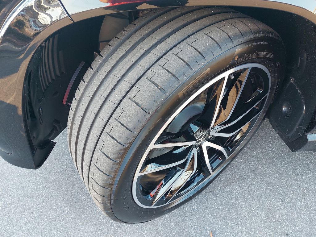 Vehicle image 34 of 40