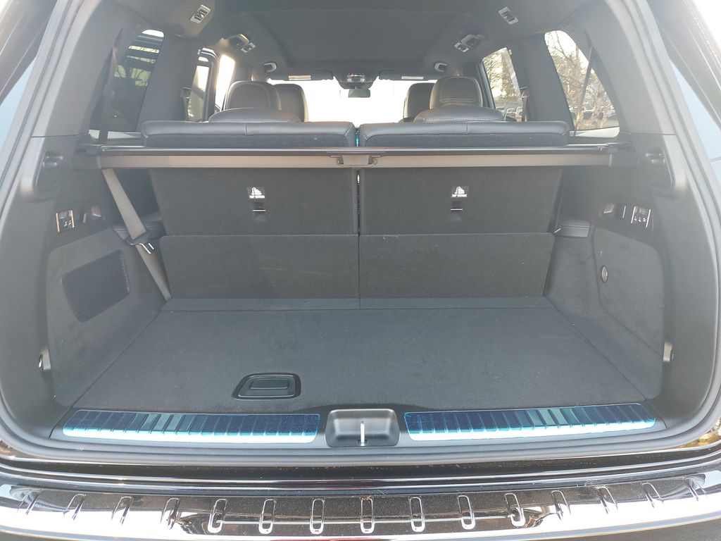 Vehicle image 13 of 40
