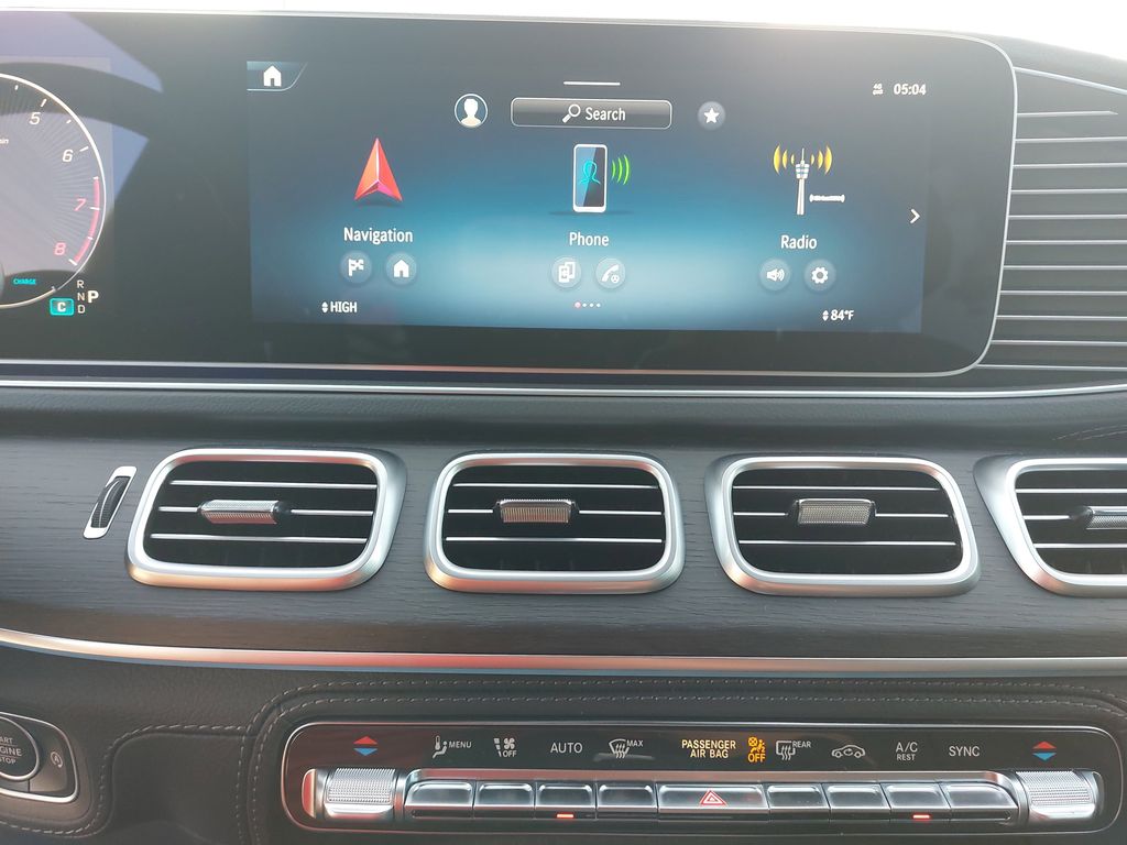 Vehicle image 23 of 40