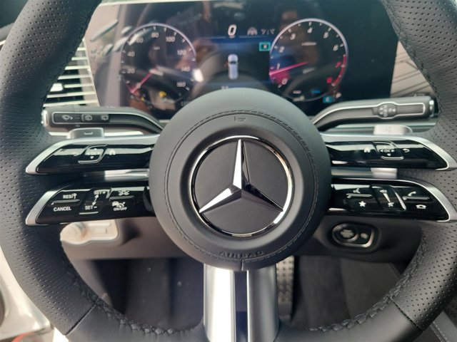 Vehicle image 41 of 45