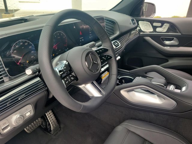 Vehicle image 34 of 45