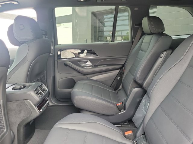 Vehicle image 20 of 45
