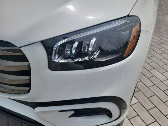Vehicle image 10 of 45