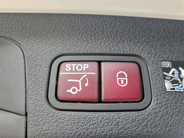 Vehicle image 15 of 45
