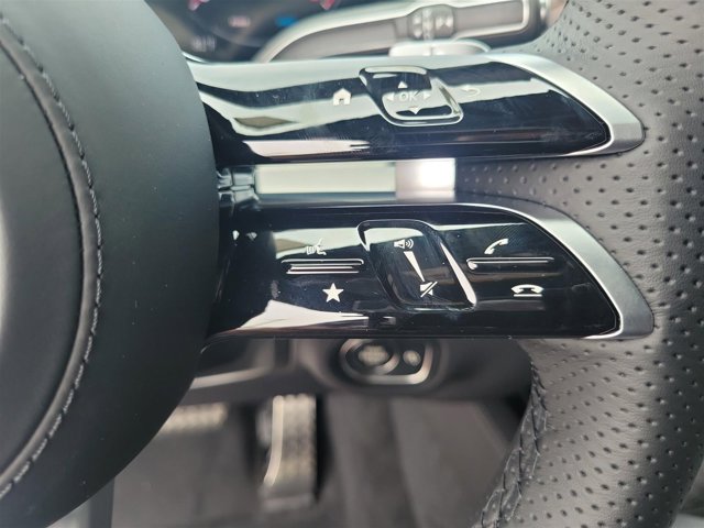 Vehicle image 42 of 45