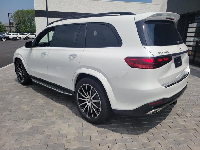 Vehicle image 7 of 45
