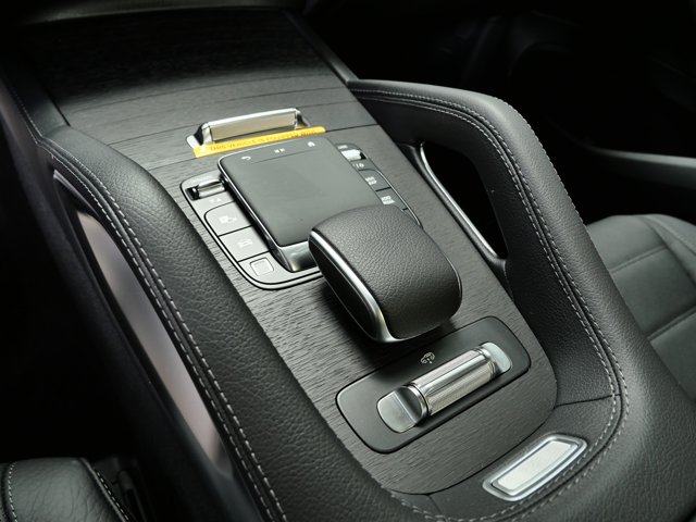 Vehicle image 13 of 14