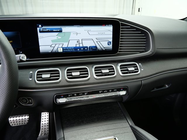 Vehicle image 12 of 14