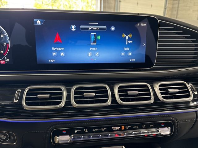 Vehicle image 24 of 34