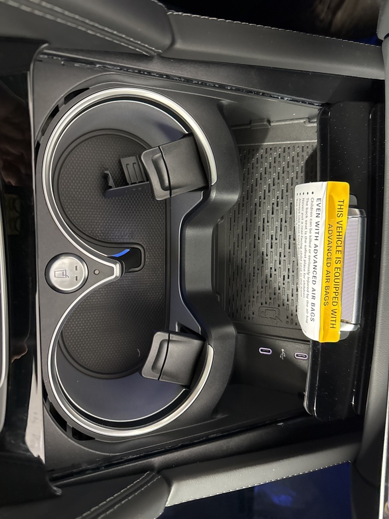 Vehicle image 29 of 34