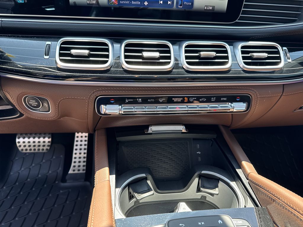 Vehicle image 10 of 39