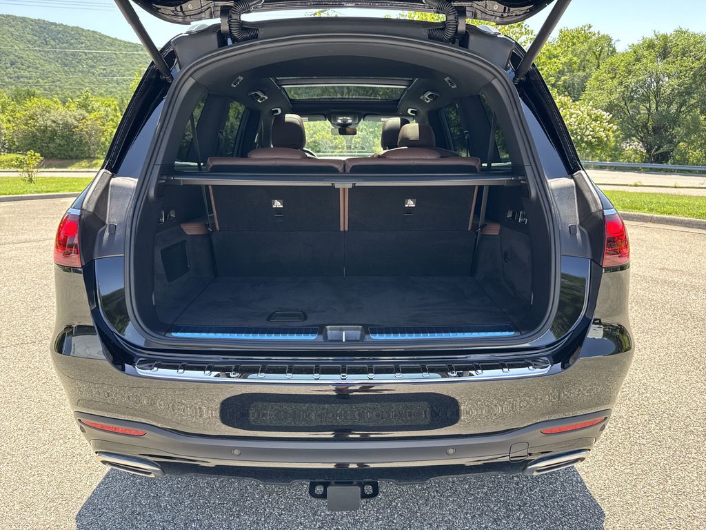 Vehicle image 9 of 39