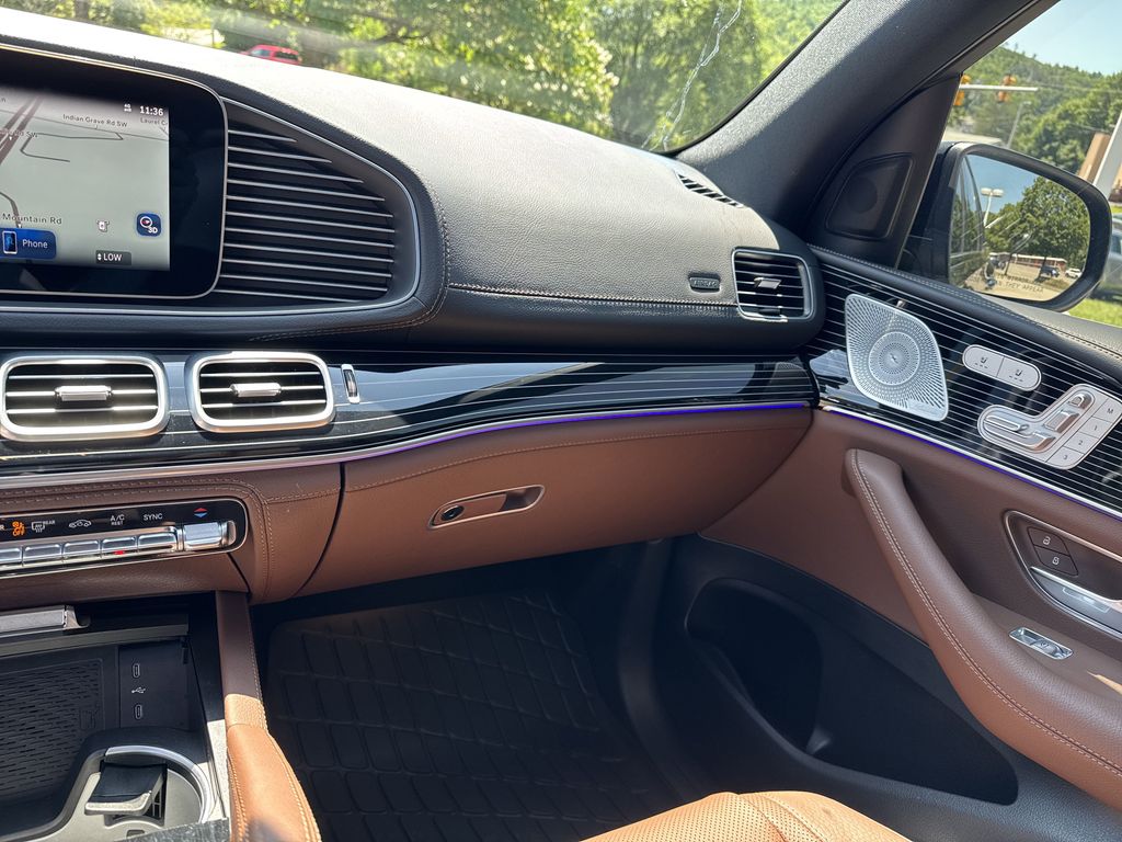 Vehicle image 20 of 39