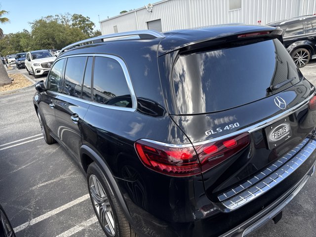 2025 Mercedes-Benz GLS 450 Image 4 of 4